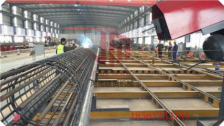 封丘全自動鋼筋籠纏繞機(jī)12米滾焊機(jī)